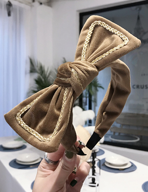Fashion Khaki Fabric Bow Tie With Gold Rim And Knot