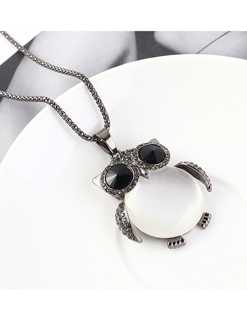 Fashion Gun Black + Black + White Eagle Diamond Necklace