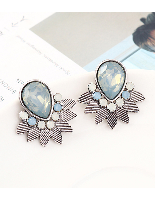 Fashion White K+ Light Gray Leaf And Diamond Earrings