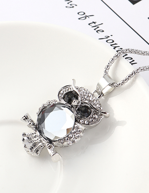 Fashion Platinum Owl With Diamond Necklace