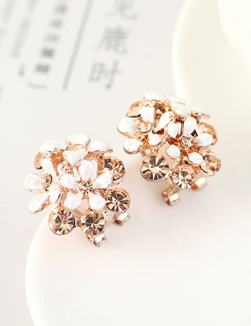 Fashion Golden Flower Stud Earrings With Rhinestones