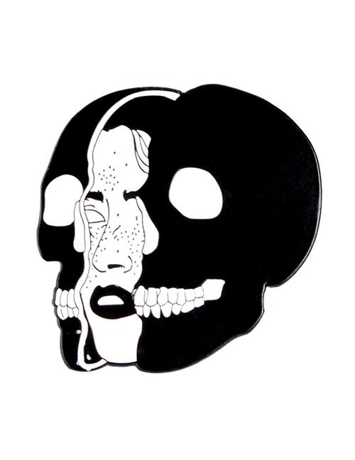 Fashion Black And White Split Enamel Skull Clothes Badge