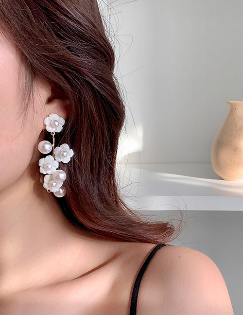 Fashion White Flower Knitted Earrings