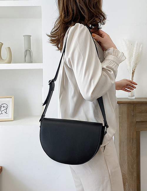 Fashion Black Shoulder Bag With Embroidered Wide Shoulder Strap