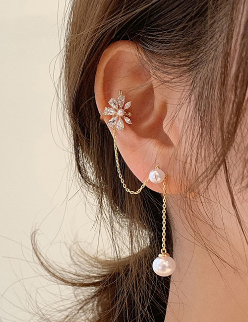 Fashion Golden Single Flower Pearl Diamond Chain Long Earrings