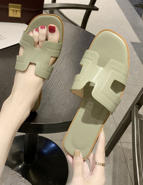 Fashion Green Slotted Sandals With Flat Letters