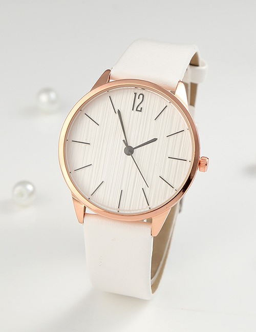Fashion White Womens Quartz Watch With Scale Leather Strap