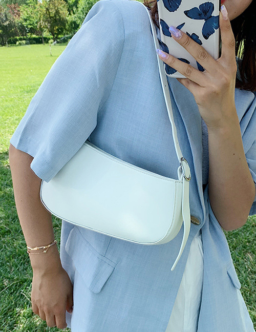 Fashion White One-shoulder Portable Underarm Bag