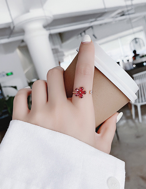 Fashion Red Sparkling Diamond Zircon Flower Ring