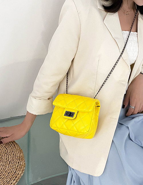 Fashion Yellow Chain Buckle Shoulder Bag