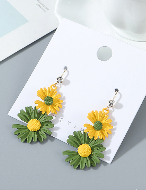 Fashion Yellow+green Small Wrinkle Chrysanthemum Earrings