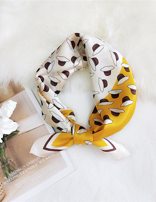 Fashion Little Hat Yellow Rice Mulberry Silk Print Geometric Knotted Small Square Scarf