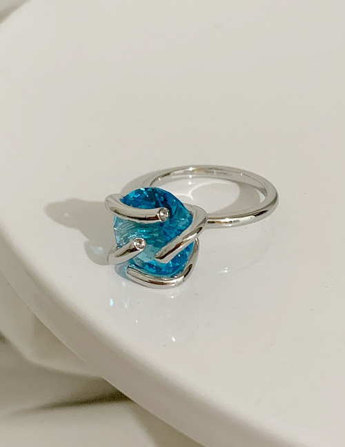Fashion Light Blue Twisted Prong Set Gems Geometric Ring