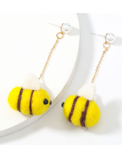 Fashion Bee Flannel Bee Pearl Long Earrings