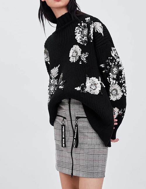 Fashion Black Heavy Industry Sequin Flower Pattern Sweater