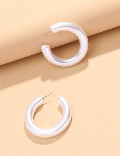 Fashion White Pearl Acrylic C Shape Stud Earrings