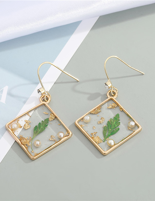 Fashion Square Pearl Dried Flower Dried Flower Gold-plated Resin Pearl Love Earrings