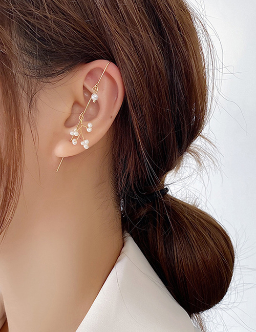 Fashion Pearl Tassel Micro-inlaid Zircon Geometric Copper Pierced Earrings