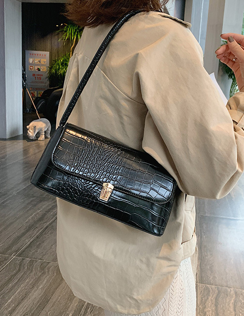 Fashion Black Crocodile Pattern Lock Flap Crossbody Bag