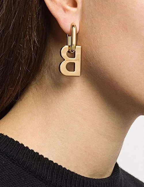 Fashion Golden Metal B Letter Earrings