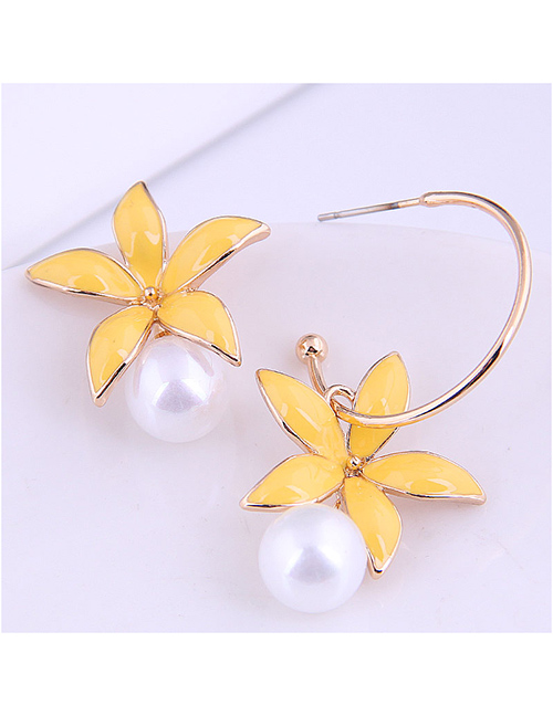 Fashion Yellow Contrast Round Flower Asymmetrical Oil Drop Earrings
