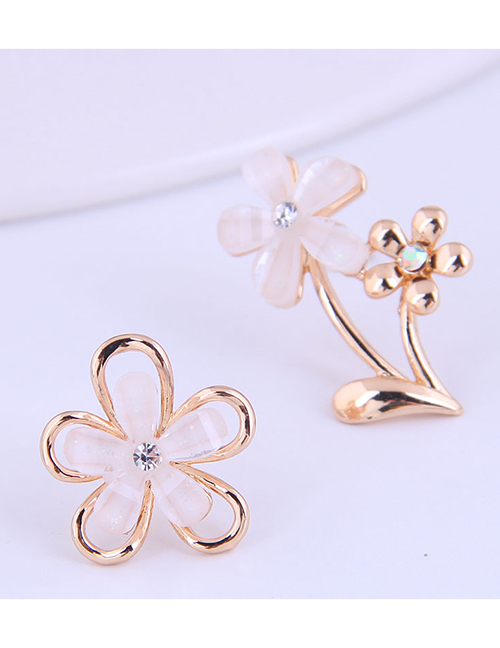 Fashion Golden Alloy Flower Asymmetrical Stud Earrings