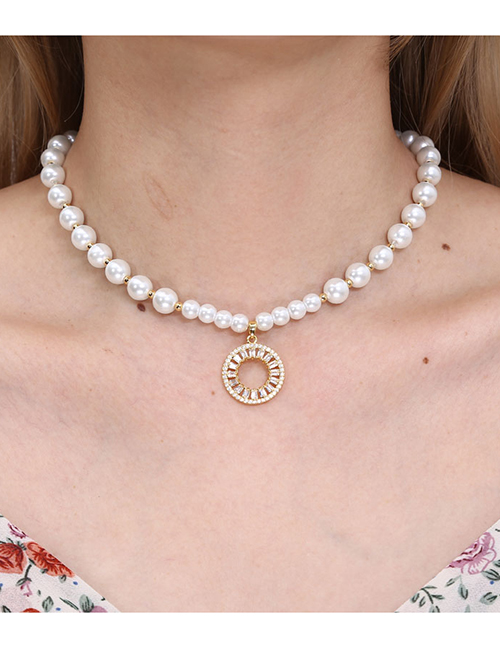 Fashion White Metal Inlaid Zirconium Pearl Round Necklace