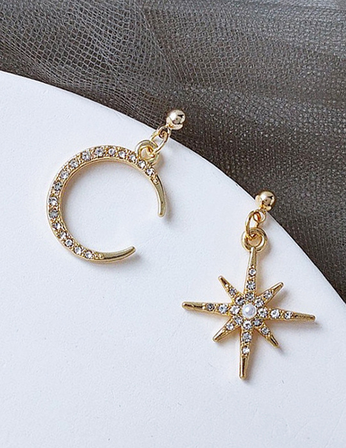 Fashion Gold Brass Diamond Star And Moon Asymmetric Stud Earrings