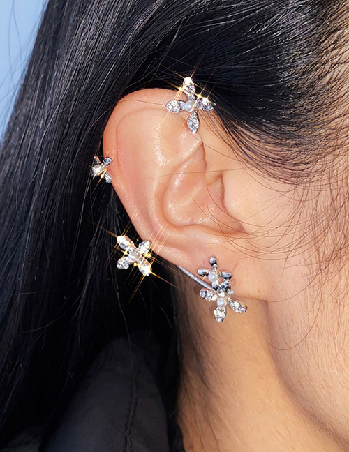 Fashion 5551502 Right Geometric Diamond Flower Earrings