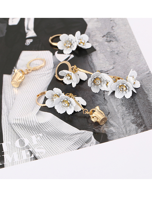 Fashion White Metal Lacquer Floral Tassel Earring Set