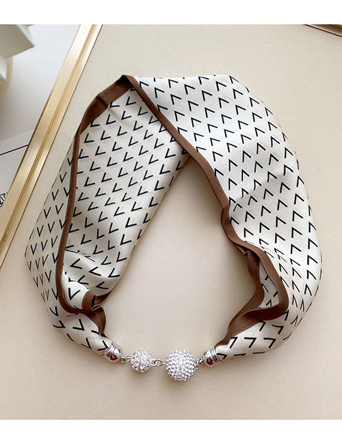 Fashion 11m Beige V Magnetic Buckle Knot Free Printed Silk Scarf