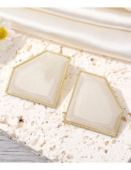 Fashion Creamy-white Resin Faceted Sequin Stud Earrings