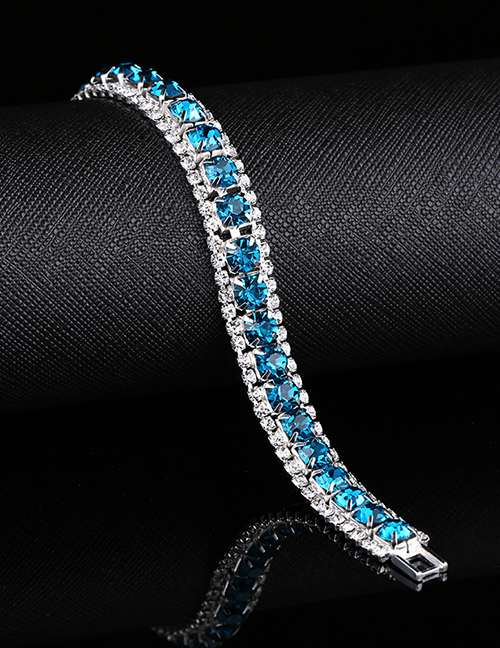Fashion Hole Blue Metal Diamond Geometric Bracelet