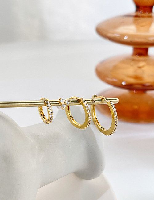 Fashion White Brass Inset Zirconium Round Earrings