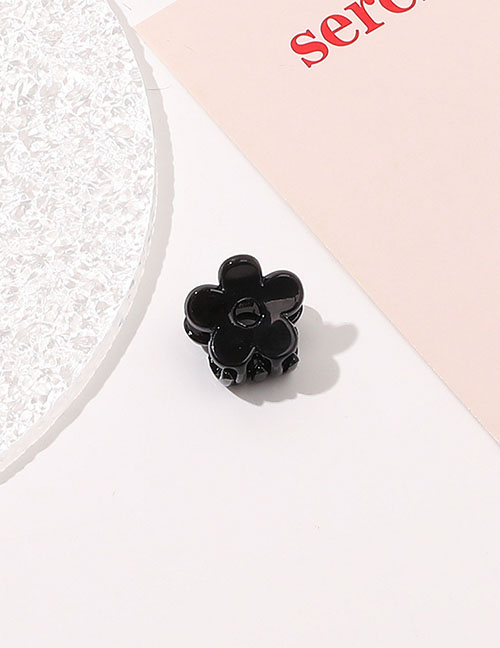 Fashion Black Plastic Flower Gripper