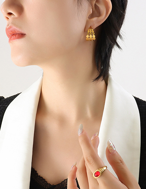 Fashion Gold Titanium Disc C-shaped Earrings