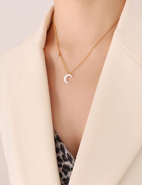 Fashion Gold Titanium White Seashell Moon Necklace