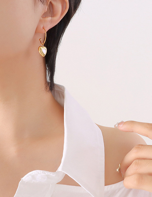 Fashion Gold Titanium Geometric Shell Heart Earrings