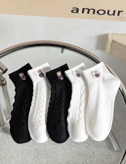 Fashion 5 Pairs Bear Embroidered Socks