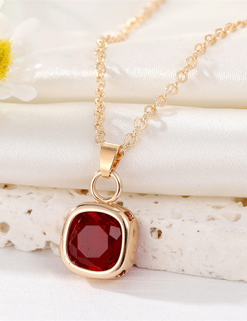 Fashion Red Square Necklace Geometric Square Crystal Necklace
