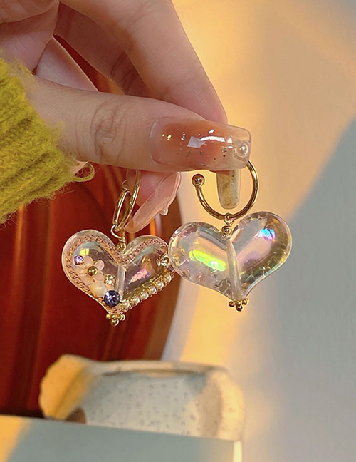 Fashion Gold Resin Diamond Heart C-hoop Earrings