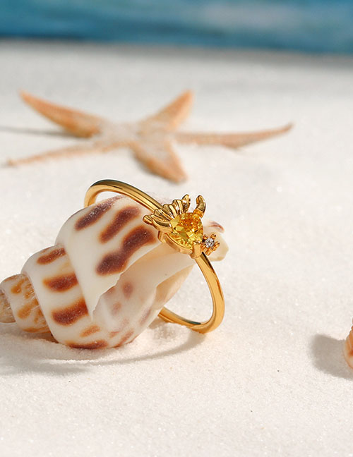 Fashion Gold Colorfish Goldfish Ring With Brass And Diamonds