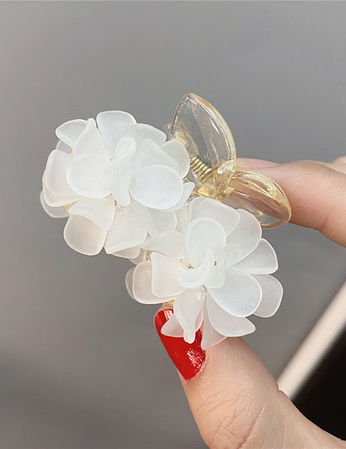 Fashion White Flower Acrylic Flower Clip