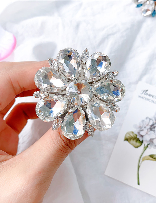 Fashion Big Flower No. 10-white Jeweled Cubic Crystal Stand Ring Clasp