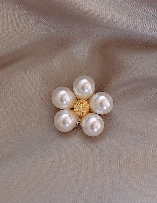 Fashion Pearl Flowers. Brooch Flower Pearl And Diamond Alloy Geometric Brooch