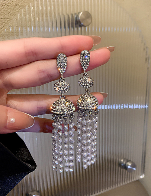 Fashion Silver Diamond-studded Pearl Tassel Earrings