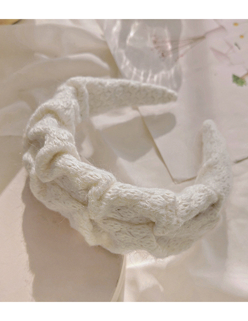 Fashion White Pleated Knitted Headband
