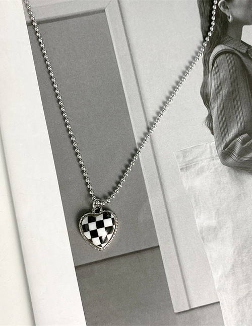 Fashion Black And White Love Titanium Steel Checkerboard Love Necklace