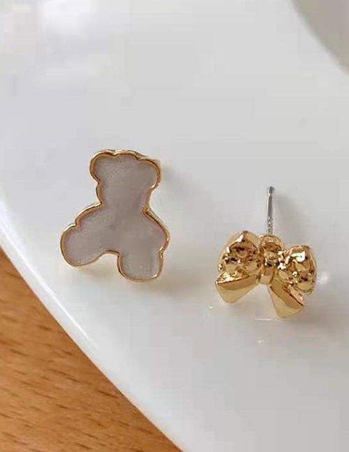Fashion Gold Bear Bow Asymmetrical Stud Earrings