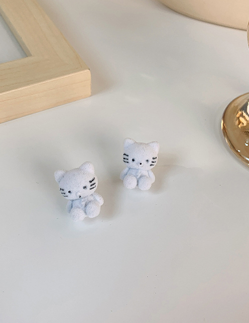 Fashion White Flocking Cartoon Cat Earrings